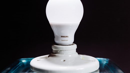 Philips SceneSwitch 60W Equivalent LED review: These Editors' Choice-winning LED bulbs can dim without dimmer switches