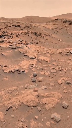 NASA Just Found Mysterious Tracks Moving Across Mars! 🚨🔴 #mars