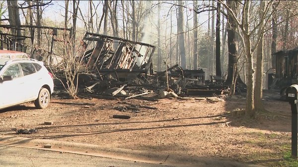Fire destroys two homes overnight in Hall County