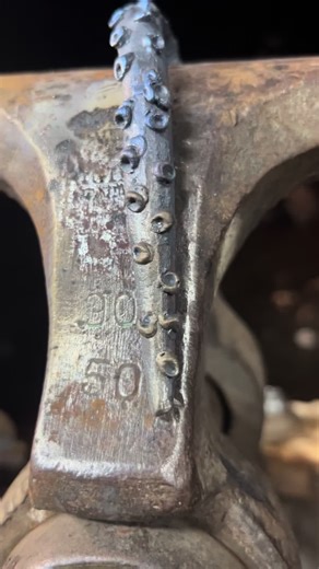 Blacksmithing Mastery: Crafting an Octopus in Metal Art