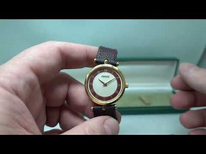 1995 Gucci 2000M Men's or Unisex vintage watch with box. Model reference 2000M