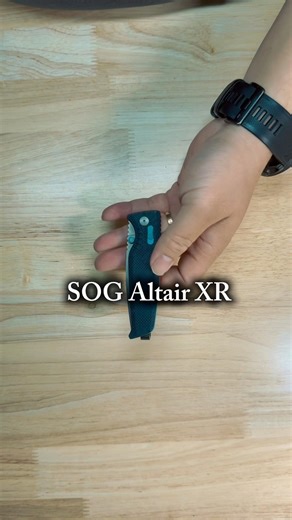 The Ultimate Lightweight EDC? 🪶 | SOG Altair XR