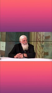 83K views · 4.3K reactions | Bătrâna care a aprins candela când a primit darul de la fiul său O bătrână primeste un dar special de la fiul ei și aprinde candela cu emoție. Această poveste ne arată cât de important este să apreciem momentele simple din viață și să ne conectăm cu cei dragi. | BZI | Facebook