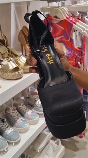 Sissy Boy finds #sissyboy #shoetok #fashiontok #styleinspo #clothingtok #versace #versacedupe #pinkheel #platformshoes #Blackheel #platformheels #fashioninspo #shoes #heels #anesumfashion