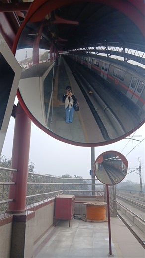 Muskan 🕷 on Instagram: "#shastrinagar 🫡 . . . #du #delhimetro #viralvideos #voice"