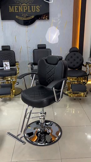 Nueva Silla de Barbería nacional en oferta especial! 😉 ✅ Silla de Barbería con base de Platón cromada! ✅ Hidráulico con un año de garantía! ✅ Espaldar reclinable! ‼️ Lo mejor es que está en promoción! Puedes pagar al recibir y por cada 2 sillas que compres te llevas un cojín de regalo! No esperes más y consigue la silla de Barbería que siempre quisiste al mejor precio en Menplus! Tu tienda de confianza! . . . . . . . #barbería #barber #silla #regalo #oferta #peluquería #belleza #barberlife #bar