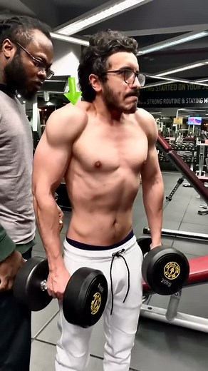 Edmond Gyekye on Instagram: "Golds Gym Kuwait 🇰🇼 #fy #fyp #explore #explorepage #fit #fitness #fitnessmotivation #fitgirl #gym #gymgirl #gymmotivation #legday #legs #gymfitness #armday #biceps #curls #curlsforgirls #healing #healingjourney #selflove #discipline #motivation #preworkout #presswork #preworkoutpowder"