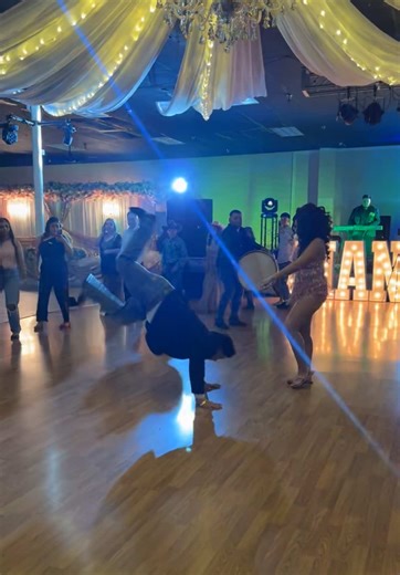Father & Daughter 💃🏻🕺🏻 Diana Gladys Camacho’s Sweet 16 ! Gracias por la preferencia 🎤🥁🥁 #sweet16 #grupoalfarerosdtc