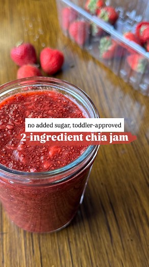 Tiffany Walla, MS RD | Toddler Mom Dietitian on Instagram: "dietitian mom hack: level up PB&J’s w chia jam😏 ✨SAVE for later & comment ‘RECIPE’ for the deets✨ This chia jam is a game-changer for your kiddo’s PB&J obsession or if you’re trying to boost fiber intake! Tbh we don’t even buy jelly anymore lol It’s super easy to make & works w any fruit you have on hand! Just simmer (or microwave) 2 c frozen fruit, smoosh, stir in 2-3 tbsp chia seeds (optional to add in sweetener), pour in glass jar,