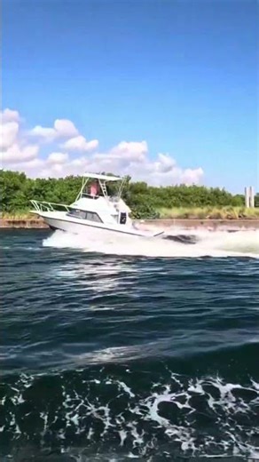 This Cabin Boat Was CRUSHING Waves! 😱🌊 “Never Better” Returns to Boynton Beach Inlet!