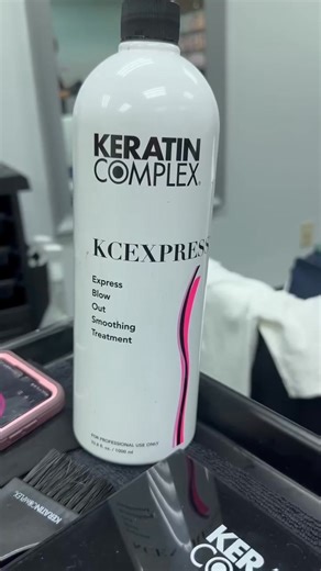 Express Color & Smoothing System is a 2-in-1 service that delivers permanent color and smoothing in less time than a single-process color appointment. ✨ Formula: Keraluminous10 1/2 oz. 6R 1/2 oz 5MM 20 Vol (1.15) #keratincomplex #beautifulhaireveryday #KC #perfectcolorservice | TruStar Salon Services