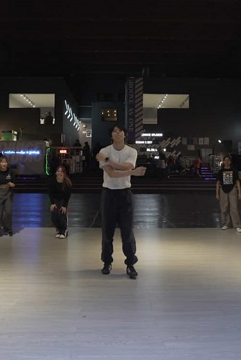 Dramatic Horizon MV by SHINee's Taemin | Dance Danger