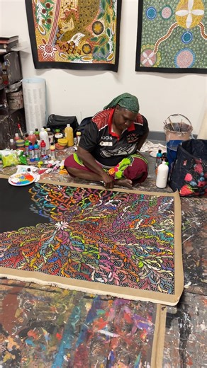 Check out this video of the wonderful artist Louise Numina painting her Seeded Bush Medicine Design. Witness the magic as she brings this beautiful piece to life. #art #LouiseNumina #IndigenousArt #ReadbackGallery #SeededBushMedicine #ArtInAction #SupportLocalArtists #NorthernTerritoryArt | Readback Aboriginal Art Darwin