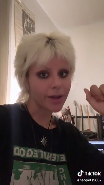 MEME EDUCATION TIME PART I (yes I know the brows and hair are a meme ha ha beat ya to it) #memetics #memeology #memes #fyp