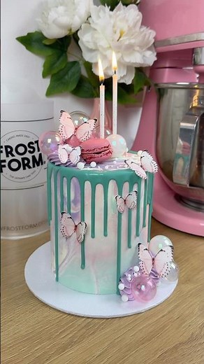 Make Marbled Cakes like a total PRO (no matter your skill level) 😎Tutorial on www.frostform.com 💖