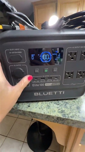 BLUETTI Elite 100 V2 1024Wh Portable Power Station, Solar Generator w/ 1800W for Camping, Outages