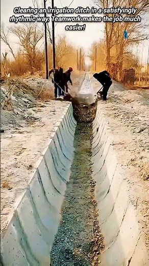 Amazing Method for Clearing Irrigation Channels.
