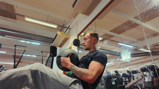 Cheeky Push and Abs Workout for Fitness Enthusiasts