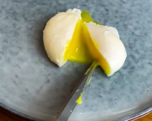 ストレスなくポーチドエッグを作る方法 | ５分でできる DIY