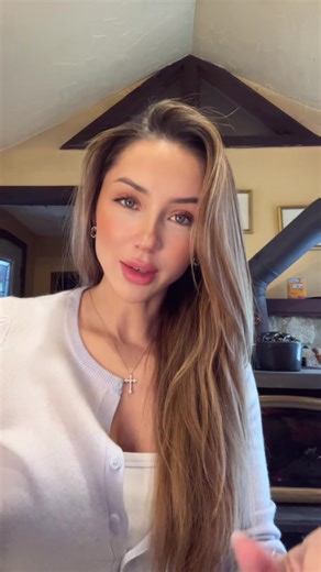 Stop giving men god-level power over your emotions. Influence? Yes. Control? No. Emotional maturity is sexy. Victimhood is exhausting. Heal. Regulate. Lead. 💋