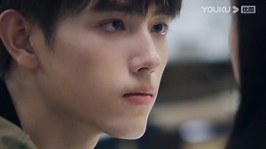 2.3K views · 249 reactions | 小情侣正要接吻，不料未来岳母闯了进来！ My BF is about to kiss me, but my mom interrupts us! #LighterAndPrincess #点燃我温暖你 Watch【 Lighter and Princess】on YOUKU APP https://qr.youku.com/pr?c=xaYZpfrZB0kv Shop officially licensed merch of your favorite YOUKU programs https://bit.ly/KOITAKEfb #YOUKU #优酷 | 优酷Youku | Facebook