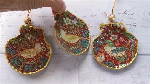 Set of Three Hanging Shell Ornaments: William Morris Red Floral Christmas Tree Baubles - Etsy