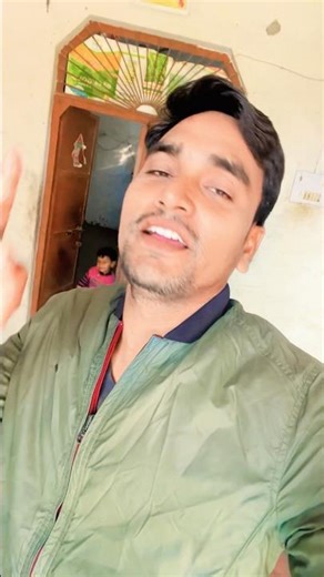 Chat ke upar se #ytshorts #song #trending #shortsfeed #shorts #reels #youtubeshorts