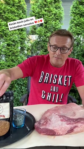 Brisketin savustaminen on BBQ:n yksi mielenkiintoisimpia juttuja #bbq #missklosebbq #kcbs #kesä2021 #tääonelämää #grillaus #savustus #brisket