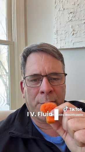 Why do we re-dose Ancef every 4 hours intra-operatively? Because surgical prophylaxis depends on tissue concentration, not how long the drug exists in the bloodstream. During surgery, blood loss, fluid shifts, and drug redistribution lower antibiotic levels at the surgical site faster than most people realize. This is about physiology, not preference. #plasticsurgery #anesthesia #patientsafety #medicaleducation #surgery