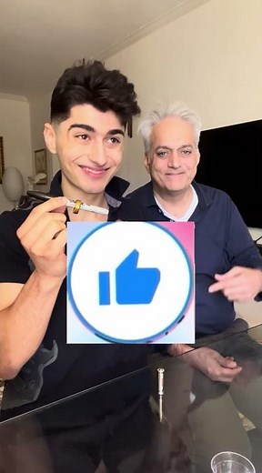 MAGIC BATTERY TRICK TUTORIAL 😱😂