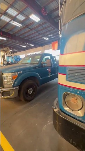 Garbage Trucks - A look inside Republic Services Maintenance/Mechanic Area