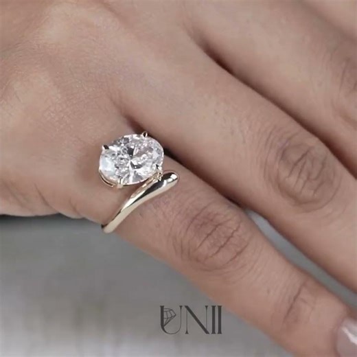 3.50ct Oval Cut Diamond Engagement Ring | Modern Bypass Setting in 14K Yellow Gold |IGI Certified