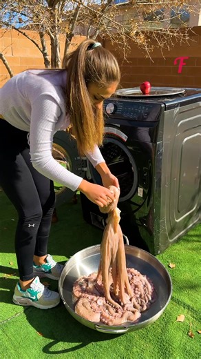 preparing an Octopus #FabiosaFood #Fabiosa #cooking #octopus #preparing | Fabiosa Daily