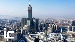 With an estimated one million square meters size, the Grand Mosque cleaning team has a grand job 📲 Subscribe to our YouTube channel for more videos like this: rb.gy/fj9rd1 #Makkah #Cleaningteam #Coronavirus #Umrah | Islam Channel