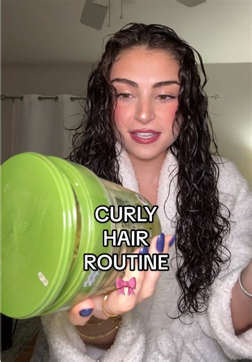 Essential Curly Hair Routine Tips for Gorgeous Locks