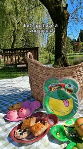 3.5K views · 14 reactions | Make it your new family tradition! 殺 Hefty® Zoo Pals are sure to take your picnics to the next level! | Hefty | Facebook