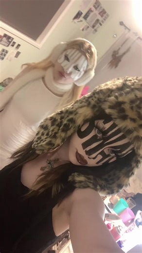 This sound. #2000s #swag #makeuptutorial #makeup #makeuplook #y2k #viral #trending