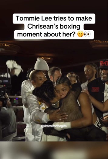 Girl stop… 😒 People noticed Tommie Lee embracing Chrisean a bit too intensely after she won her boxing match versus Zenith Zion. But what do you think? #celebrity #chriseanrock #chriseanmalone #holyhands #tommielee