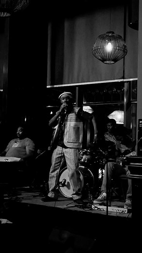 Let them rock Maïmouna - La musique n’a pas de barrière - C ’est une question de ressenti Blues au rock Du reggae au Mbalakh C’est toujours de la musique La langue universelle #music