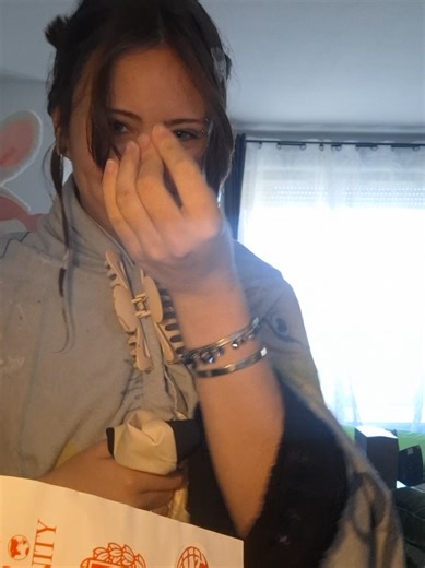 @Anyme023 mon pain mdr je déconne tkt jsuis pas une hystérique #anyme023 #anyme #streamforhumanity #wlm