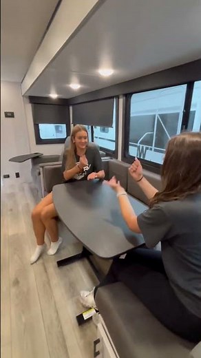 This bunk room🤩🤩 New 2026 Jayco Jay Feather 27BH