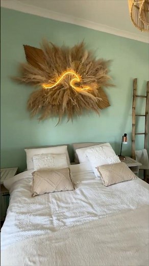 LED Wave Wall Art | DIY Pampas Grass Wall Decor with LED Wave Light
