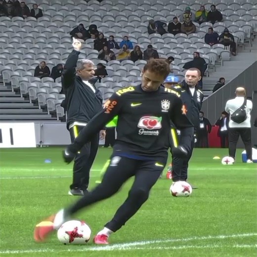 basiquinha só pra n ficar sem! // #neymar