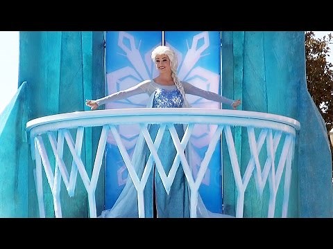 FROZEN Parade at Disney's Hollywood Studios w/ New Elsa Float, Kristoff & Olaf - 2015 Summer Fun