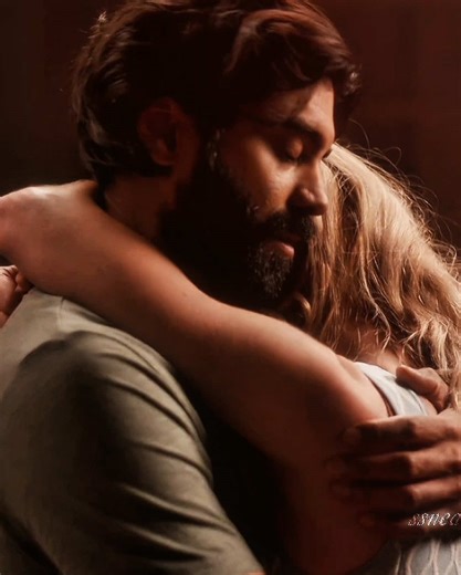 when they played this song in season 3 of ginny and georgia!!! best decision. sc: reigns.ga on insta song: Skin & bones by David Kushner ALL SCENES OWNED BY NETFLIX!! #ginnyandgeorgia #ginnyandgeorgiaseason3 #georgiamiller #joe #georgiaandjoe #blowthisup #dontletthisflop #foryoupage