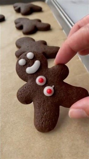 Easy Chocolate Gingerbread Cookies #christmasbaking #gingerbread