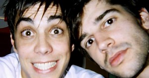 "Ça valait tous les trésors" : Mathieu Johann dévoile le tendre message écrit par Grégory Lemarchal il y a vingt ans à la Star Academy