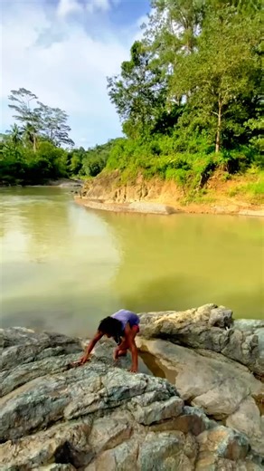 Unlocking Gold and Diamonds from Large Rocks