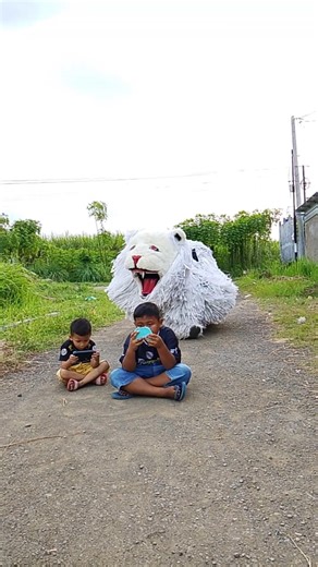 Noval ajak sodara jauh mabar ff tengah jalan malah digigit can macanan