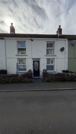 Bethania street, Glynneath Double fronted 3 Bed with en suite Mid terrace Off Road parking to rear #Glynneath #Clee #Homesforsale